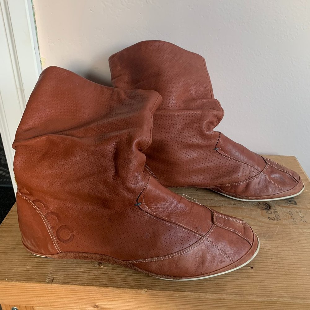 Ecco genuine leather pull on booties